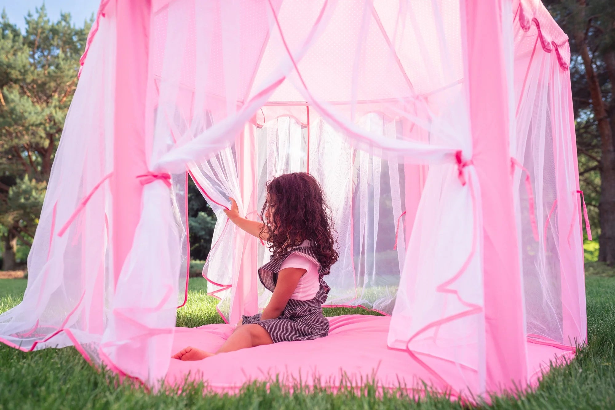 Princess Castle Tent for Indoor/Outdoor Use - Polyester - Age Group 2+